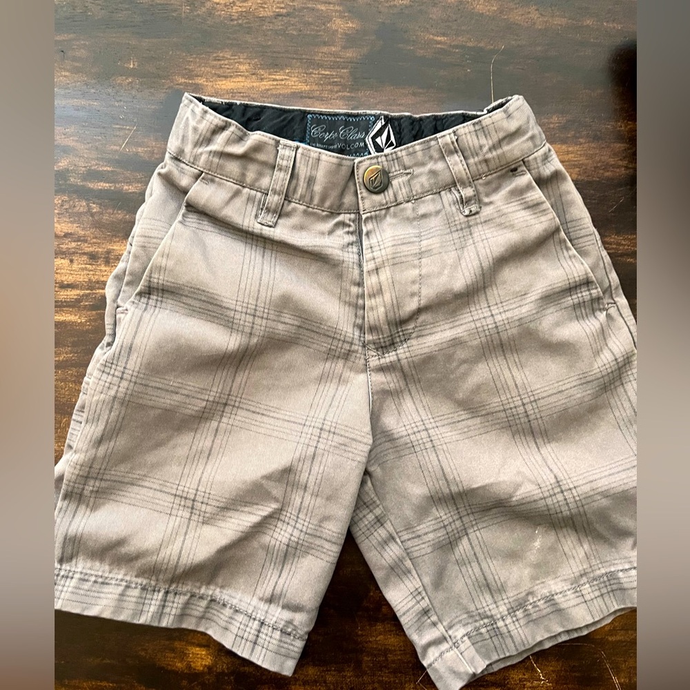 Volcom 3t boys shorts